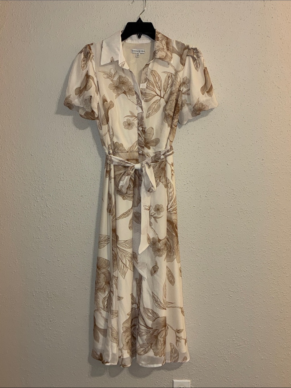 Sandra Darren Cream Floral Button-Front Midi Dress